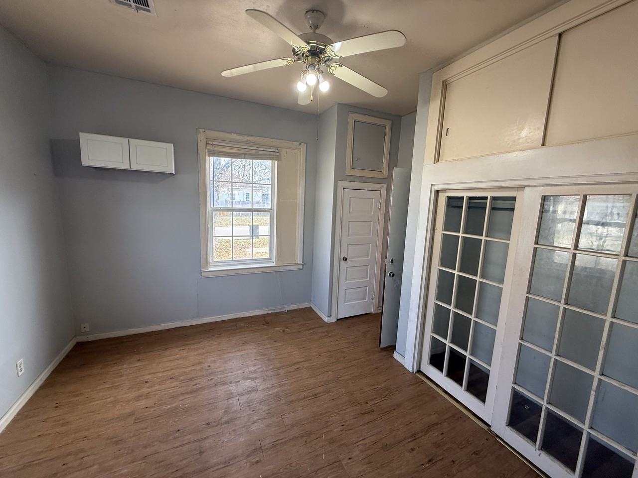 323 N Stonewall St #1 - Photo 6 of 10