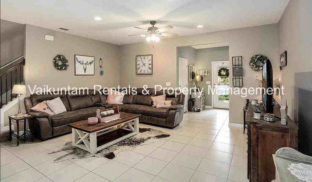 7038 Buroak Ct #1 - Photo 5 of 47