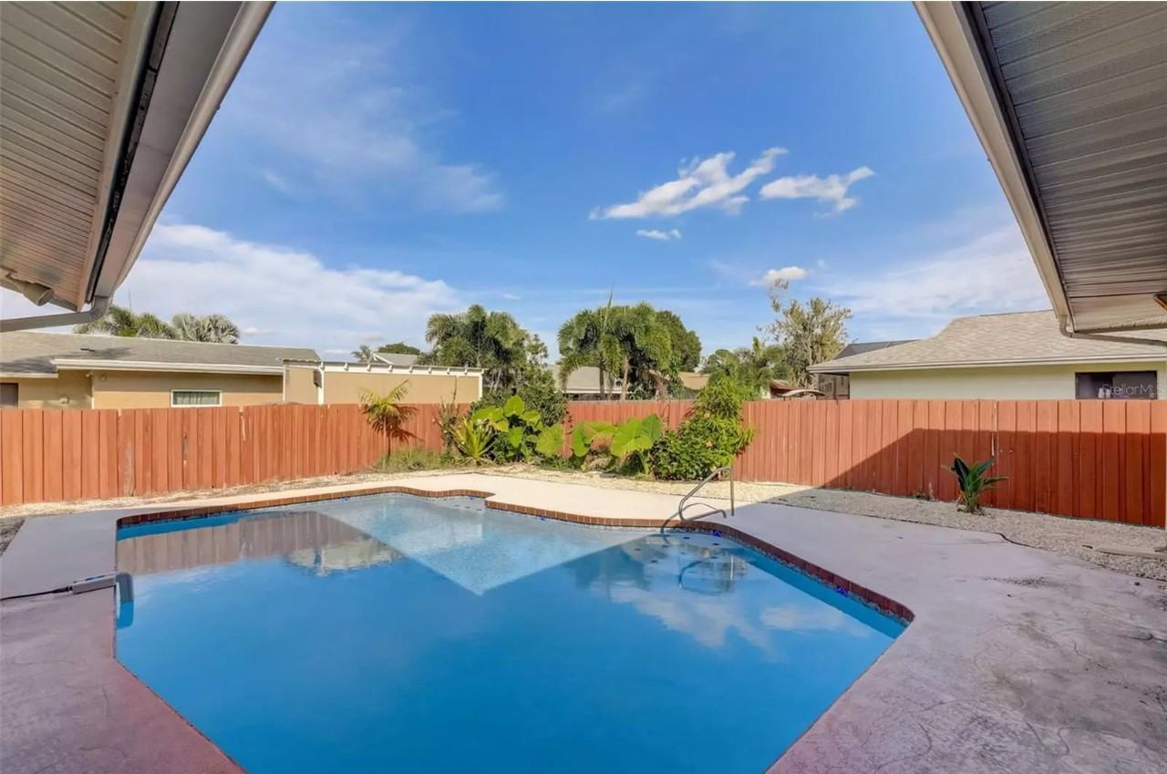 6455 Jarvis Rd #1 - Photo 6 of 40