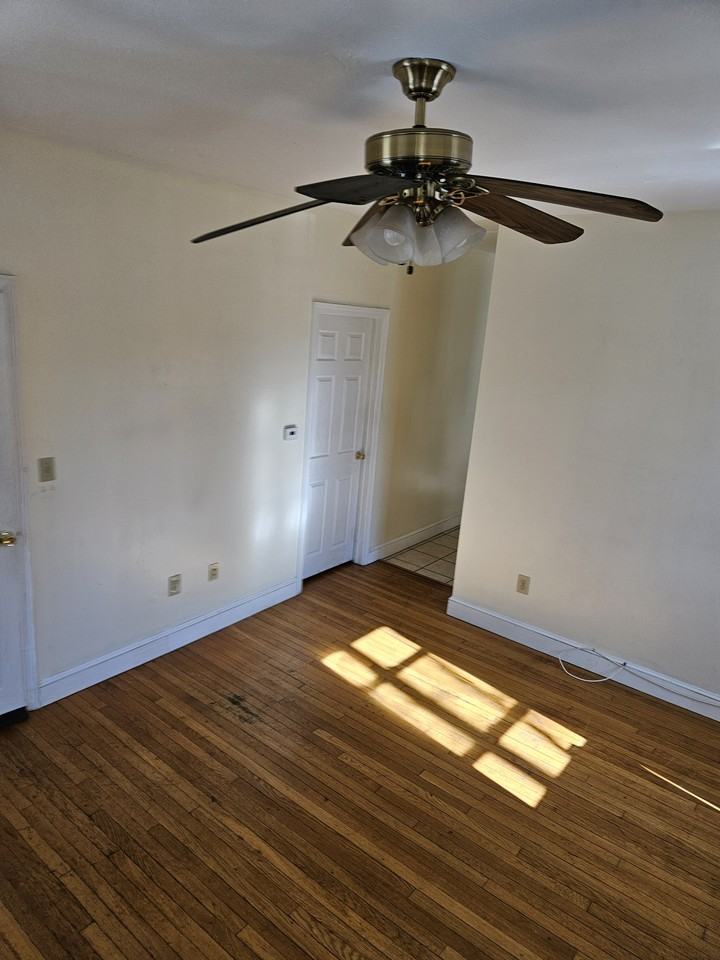 21 Hope St #01 - Photo 3 of 23