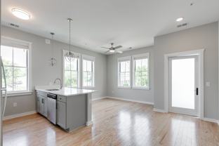 2416 Jefferson Ave - Photo 1 of 1