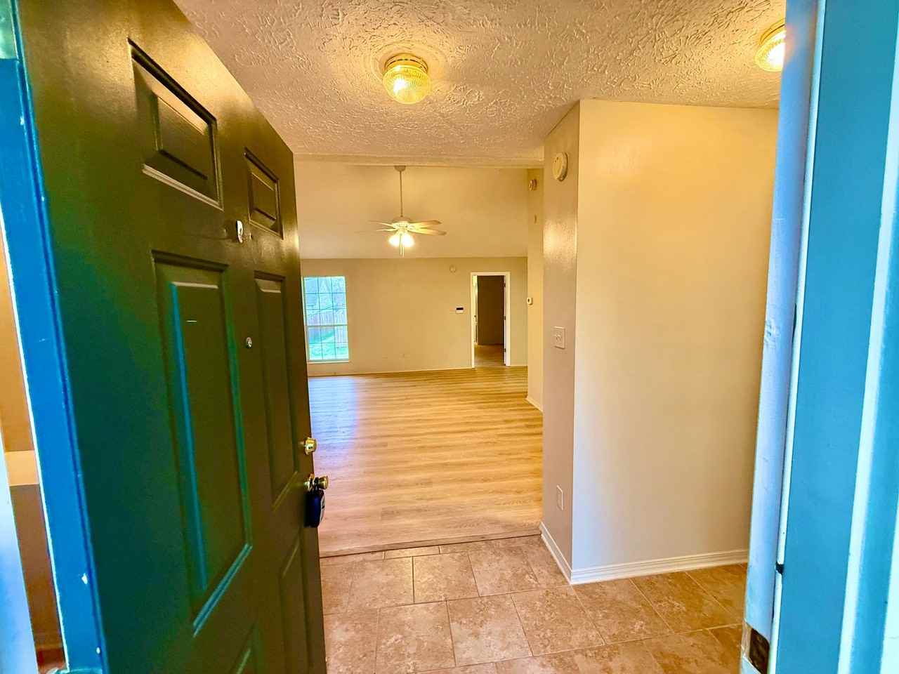 2705 Beartooth Way - Photo 2 of 20