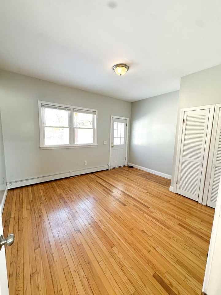 1559 Smith St #2 - Photo 2 of 10