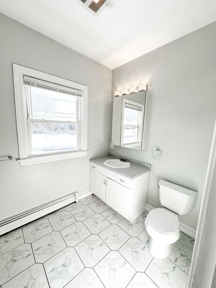 1559 Smith St #2 - Photo 4 of 10