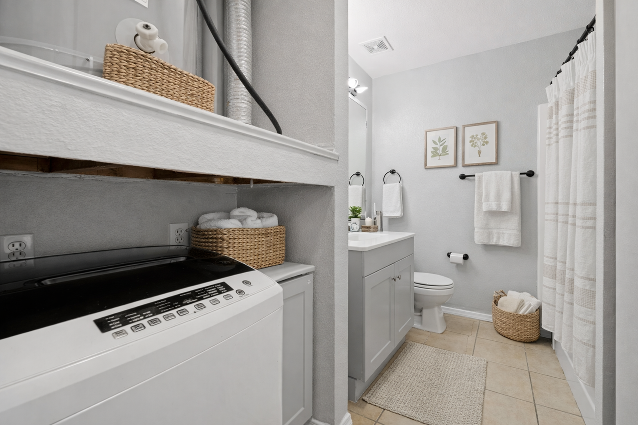 Emma Park Apartments - Photo 4 of 12