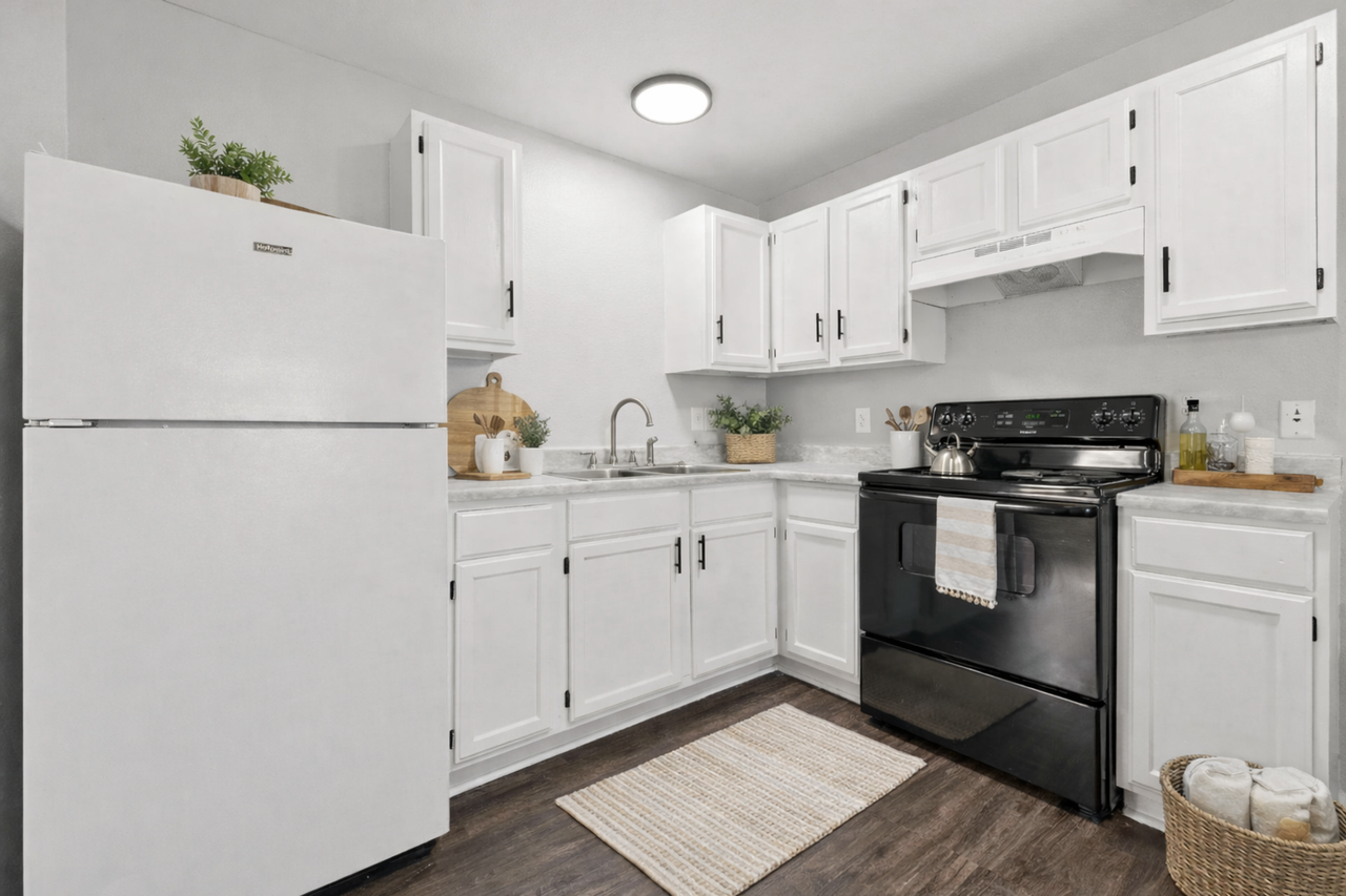 Springdale Square Apartments - Photo 4 of 20