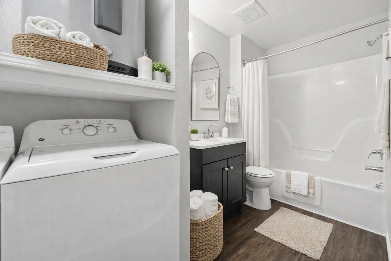 Springdale Square Apartments - Photo 5 of 20