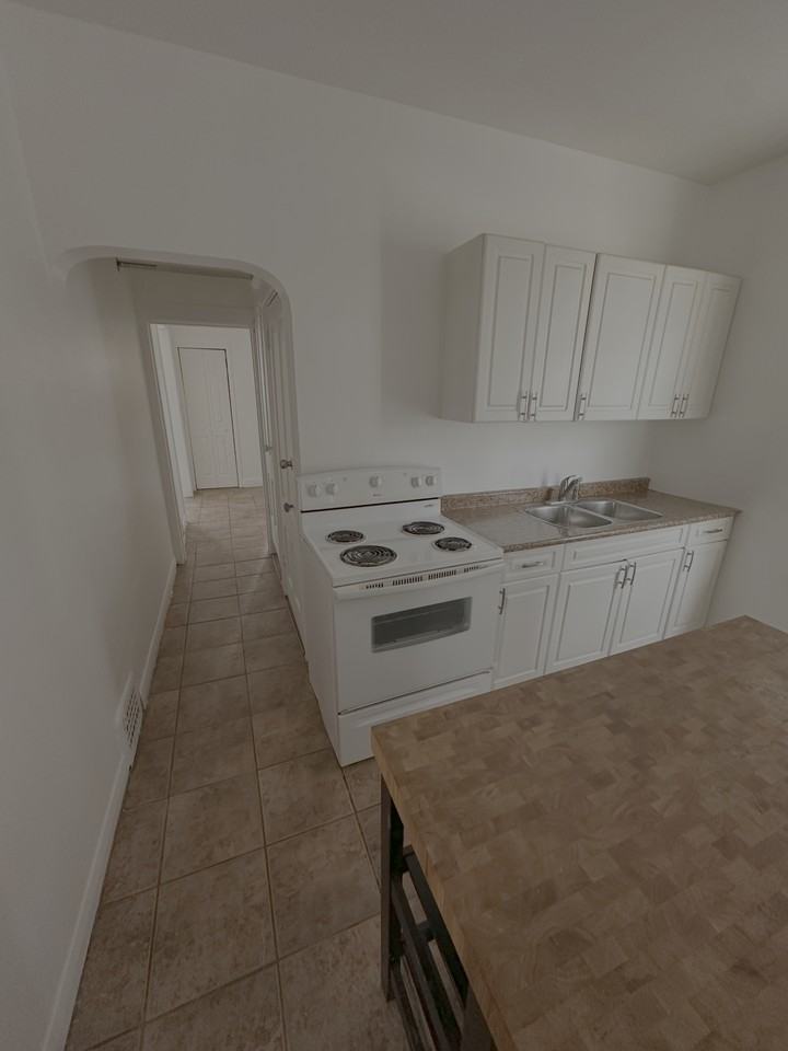 30 Arthur Ave S #2 - Photo 3 of 6