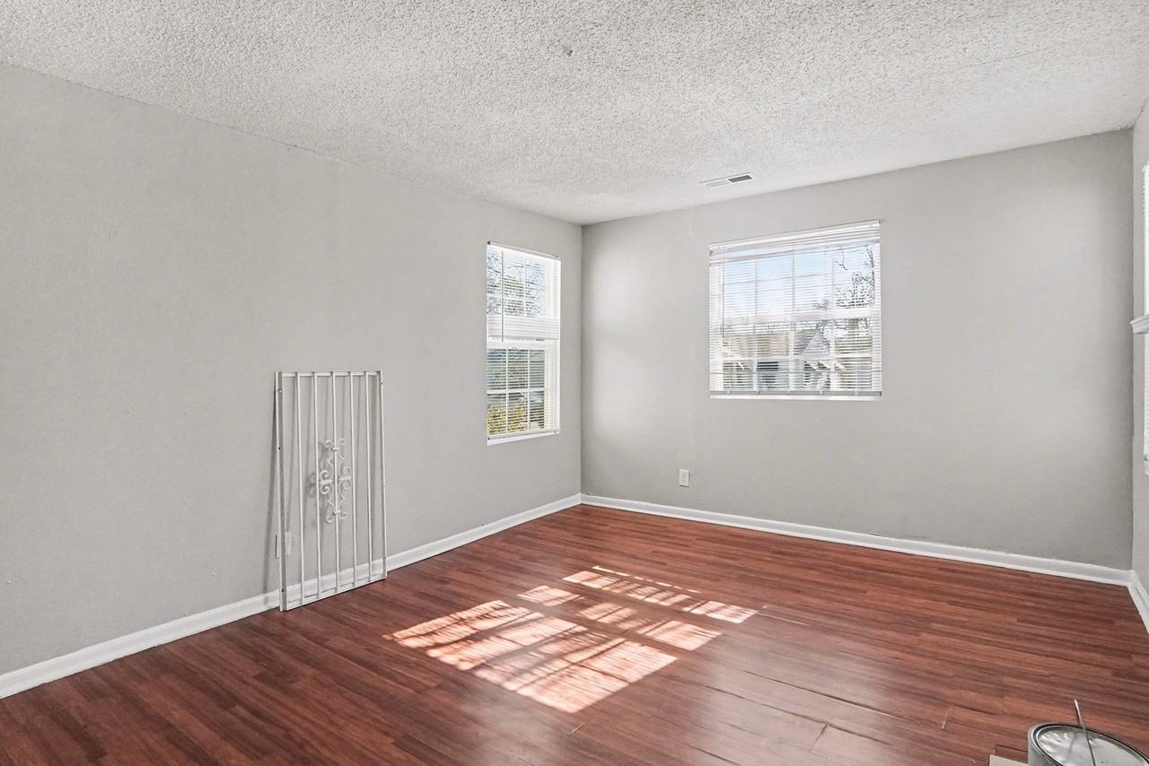 1872 Princeton Ct Sw #1 - Photo 4 of 11