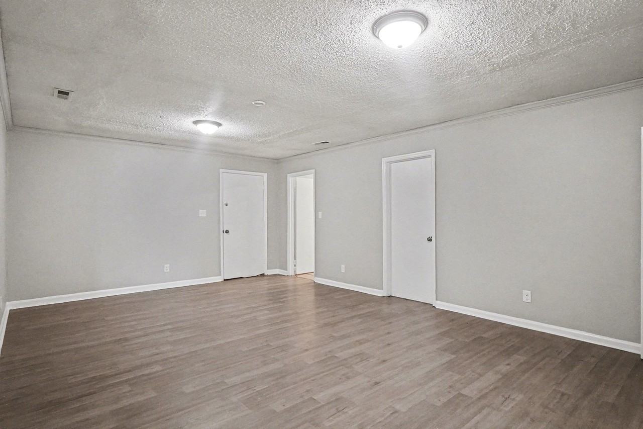 1872 Princeton Ct Sw #1 - Photo 7 of 11