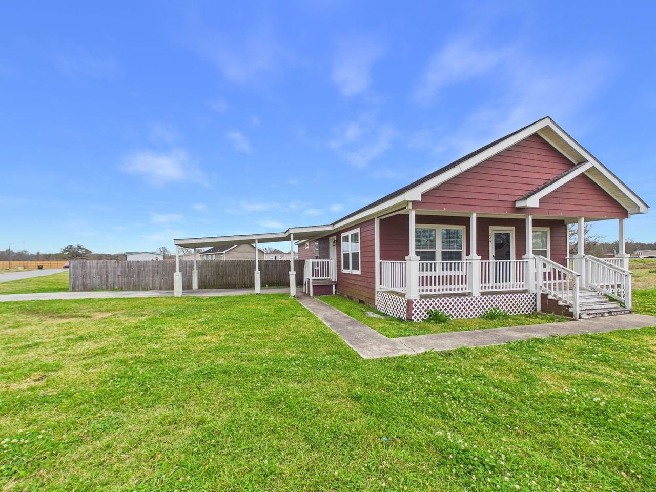 226 Watermark Dr - Photo 2 of 25