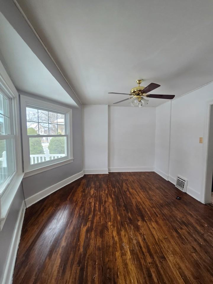 2532 Glenn Ter #1 - Photo 3 of 21