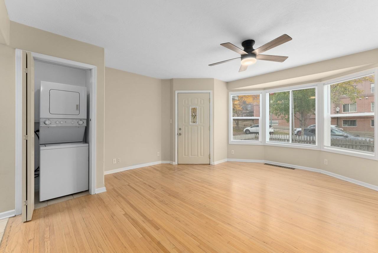 210 W 17th St #210 - Photo 6 of 29