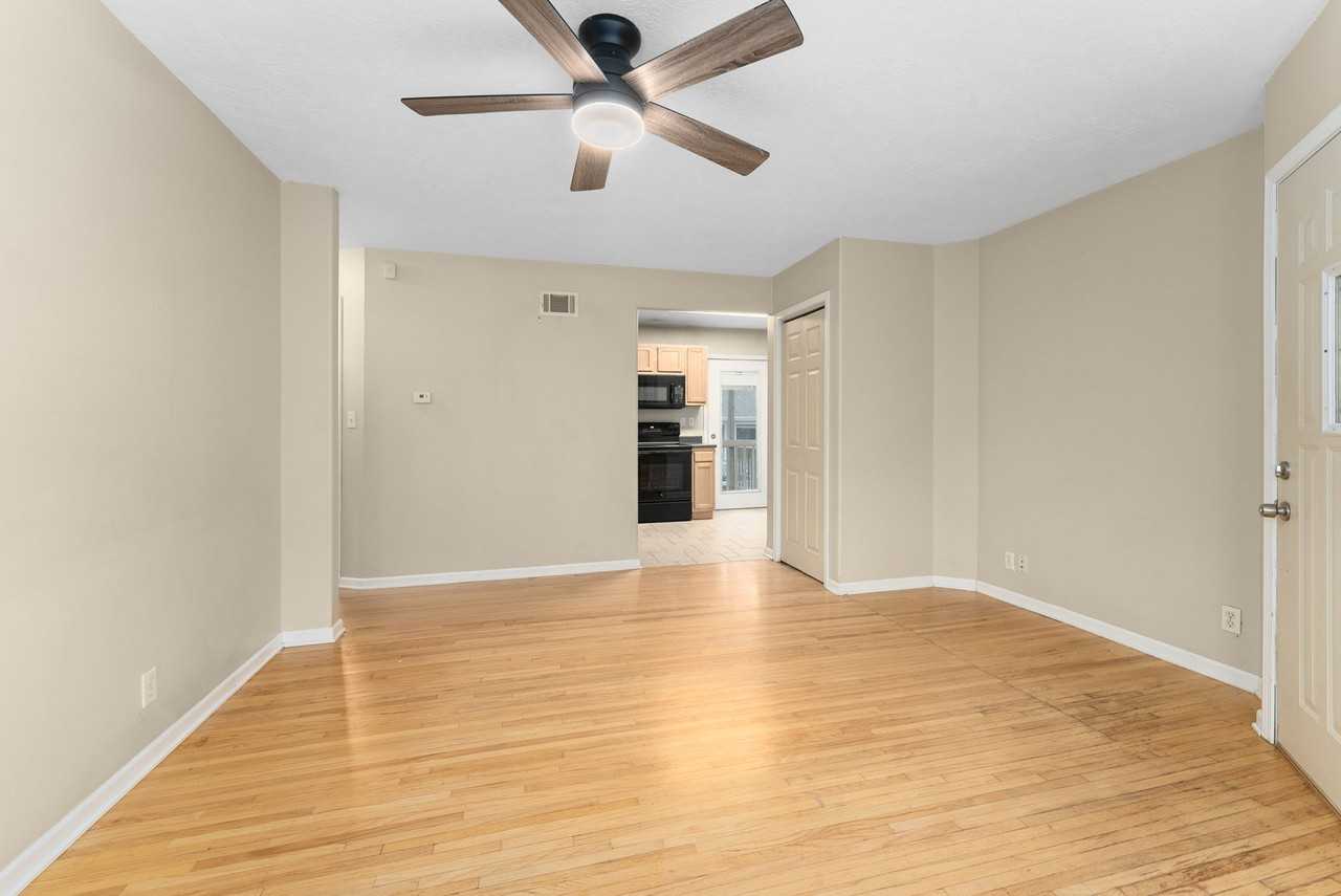 210 W 17th St #210 - Photo 7 of 29