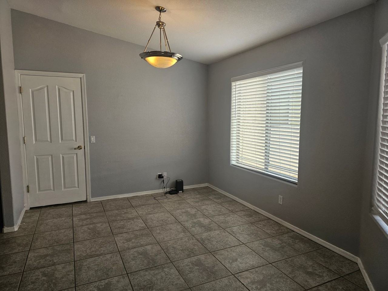 3990 Chemehuevi Blvd - Photo 7 of 25