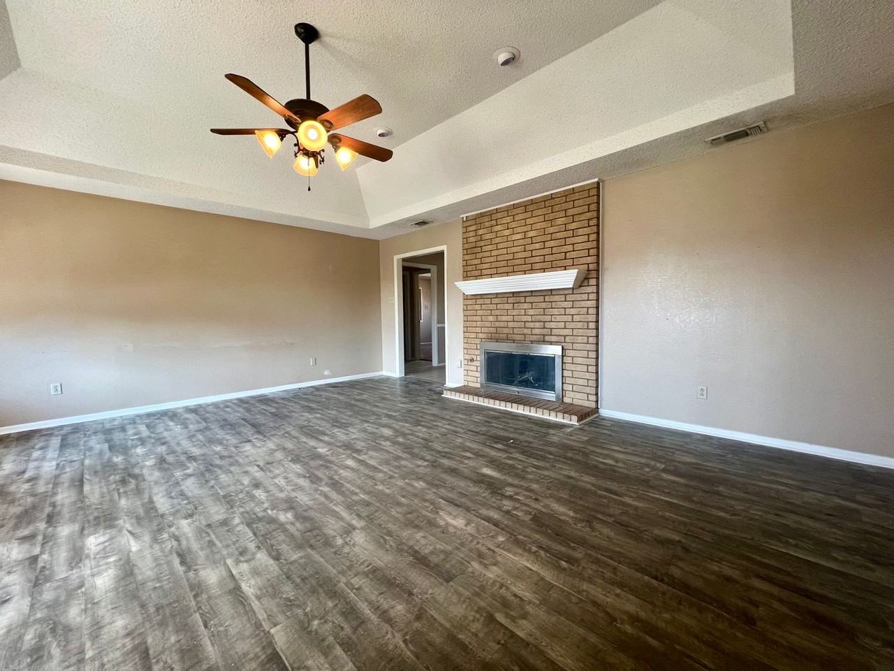 3506 103rd St - Photo 2 of 14