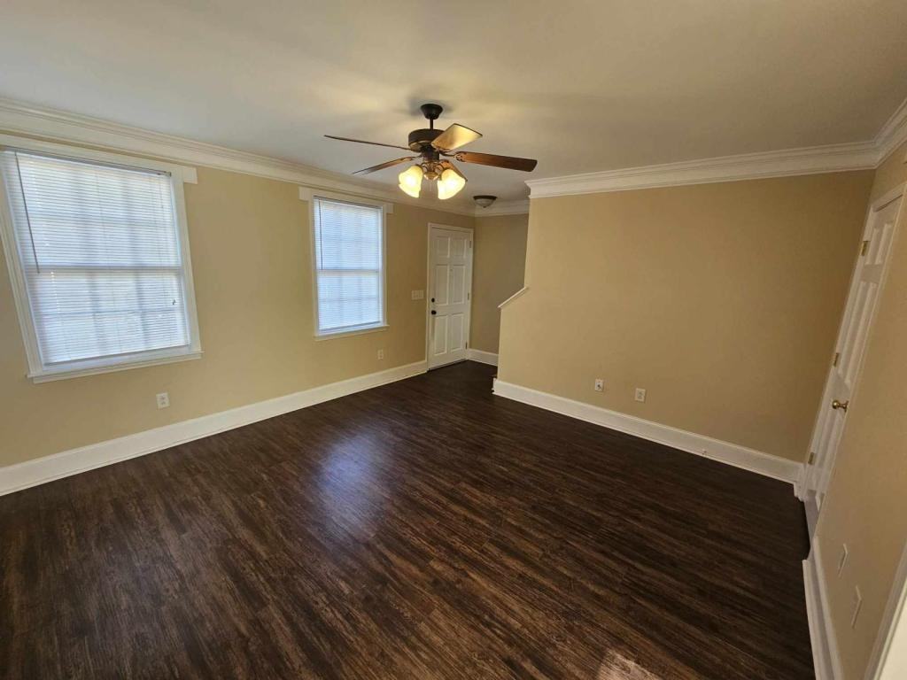 133 Auburn Ave - Photo 4 of 8