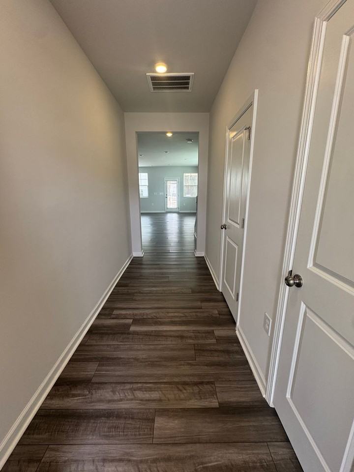 4924 Arkose Dr - Photo 2 of 31