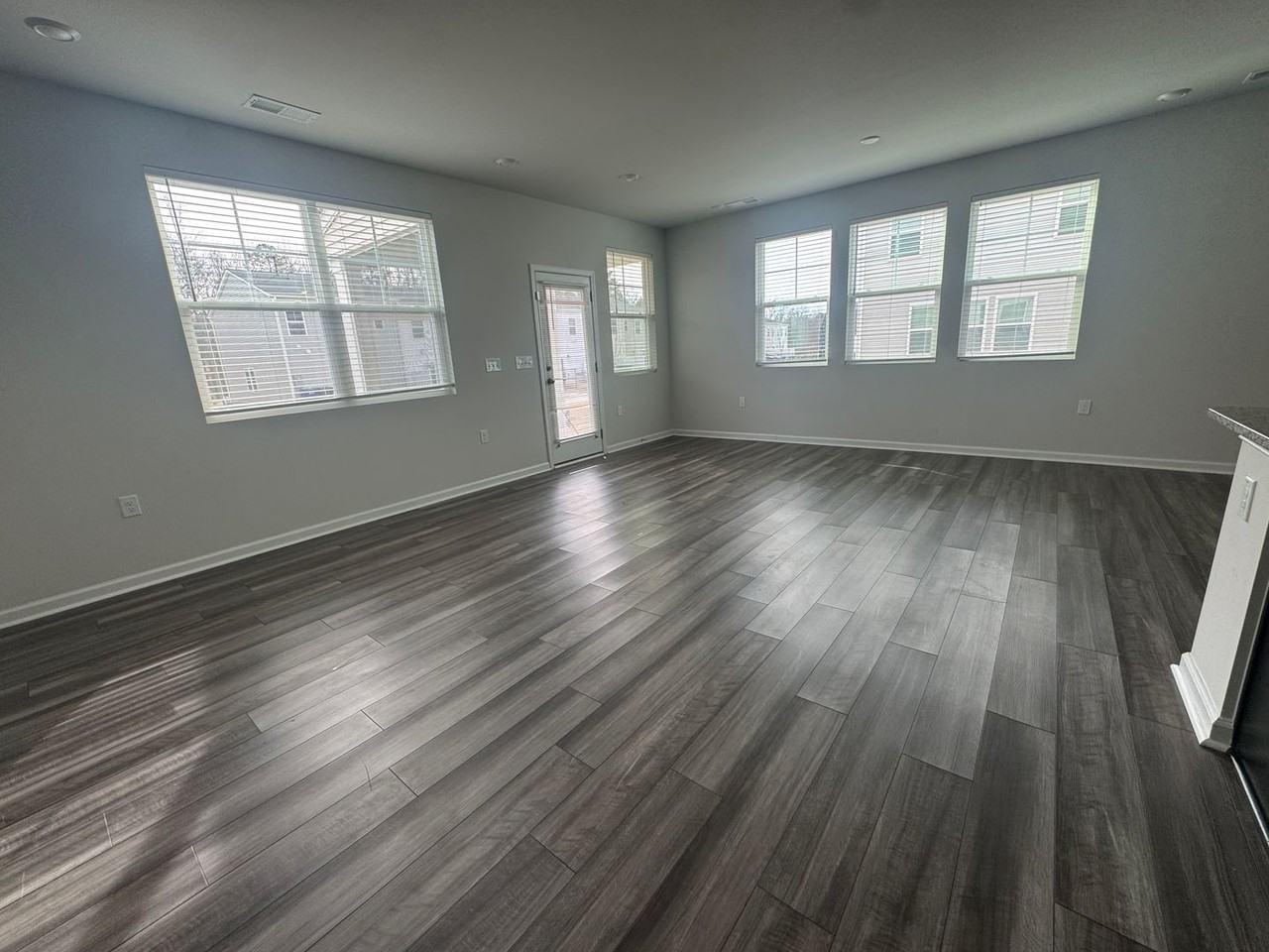 4924 Arkose Dr - Photo 3 of 31