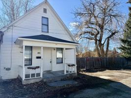 featured image of 1450 Clark Dr