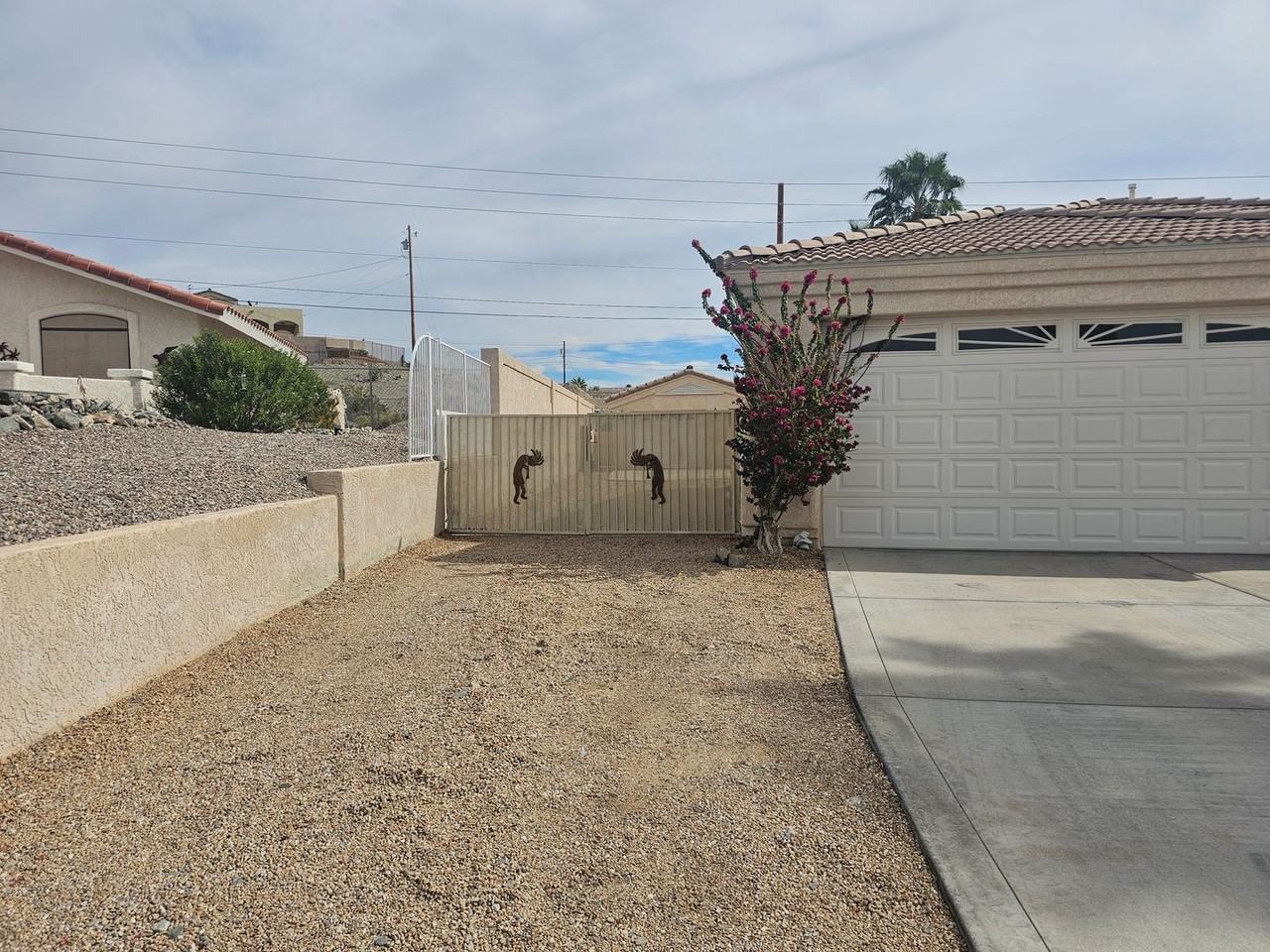 3290 Desert Sage Dr - Photo 2 of 43