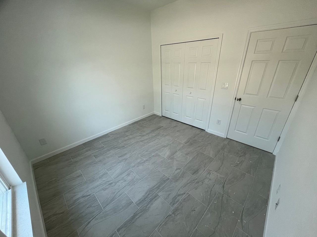 1903 W 17th St - Photo 7 of 26