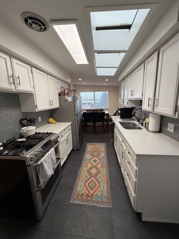 872 Madsen Ln - Photo 3 of 21