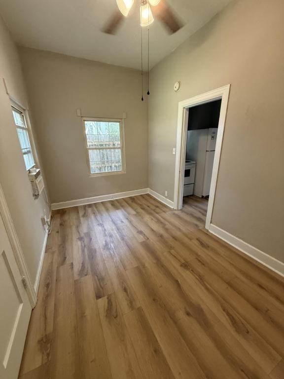 828 Chestnut Ave - Photo 2 of 4