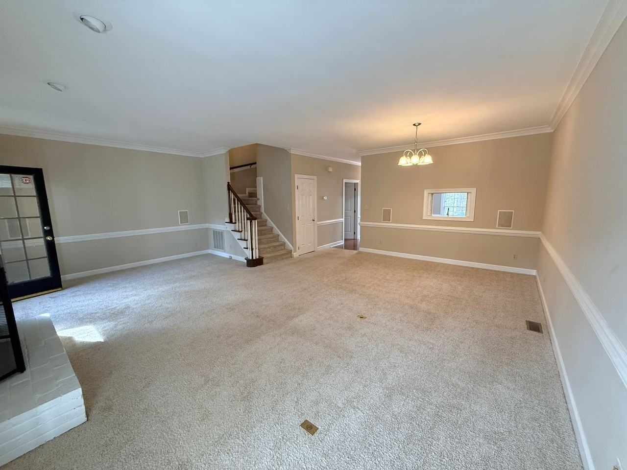 747 Weathergreen Dr - Photo 3 of 21