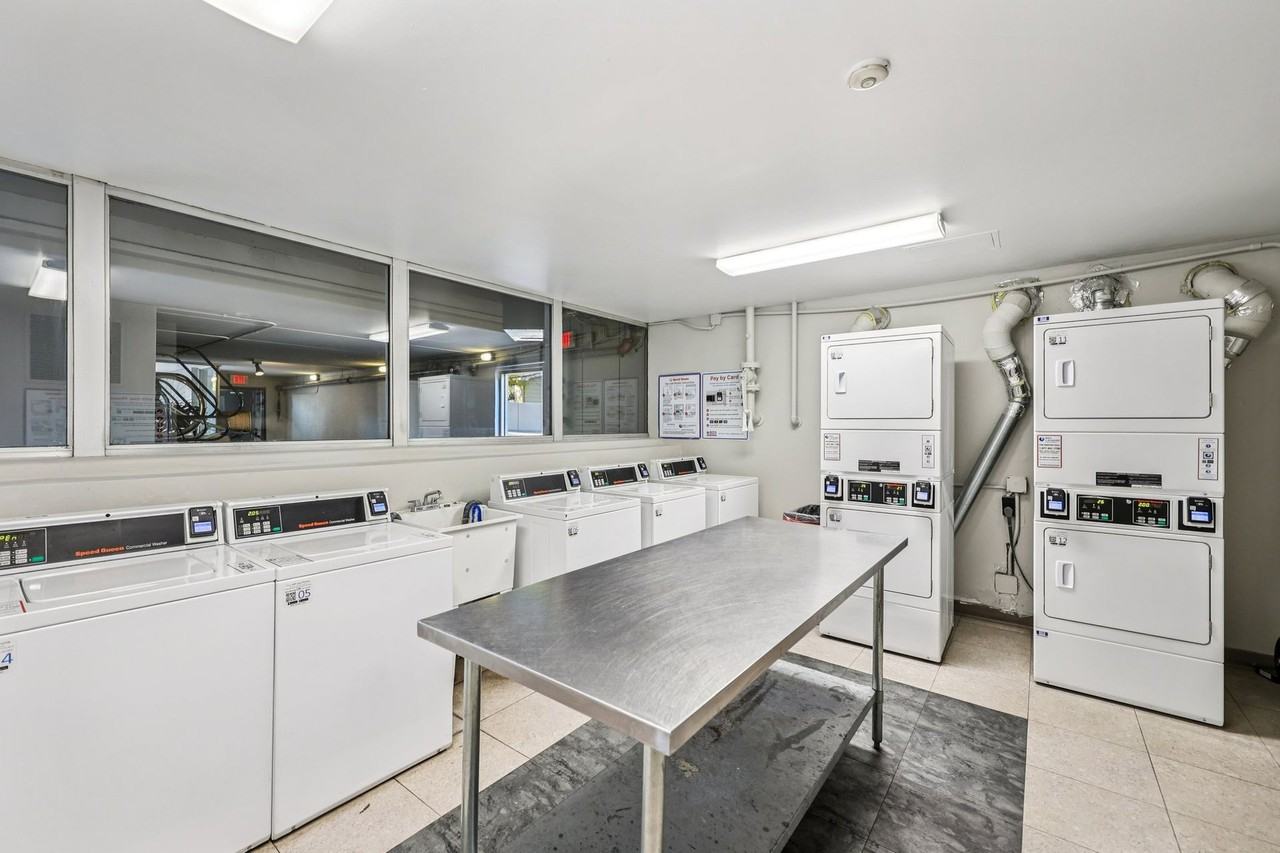 Thornton Place Apartments - Photo 5 of 19