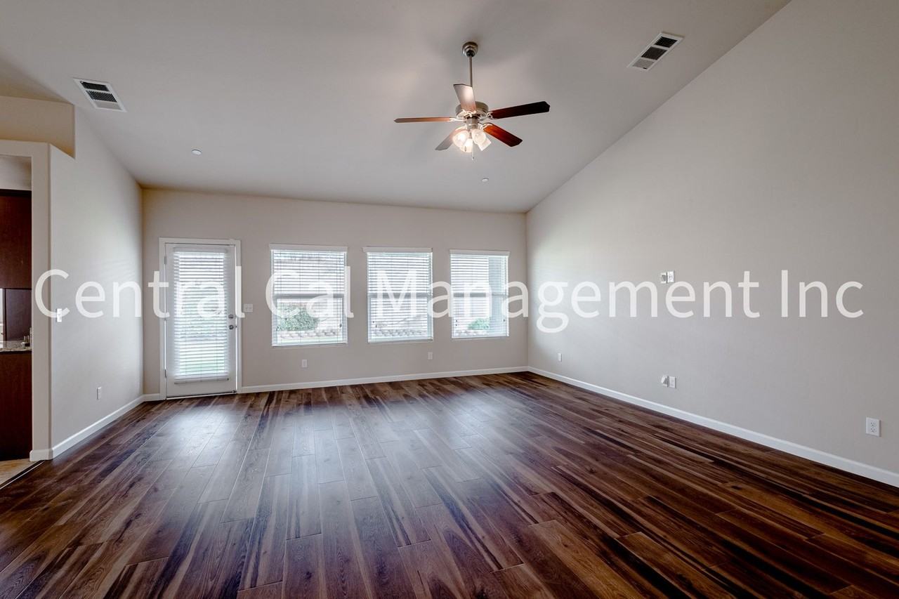 13100 Sunlight Star St - Photo 2 of 21