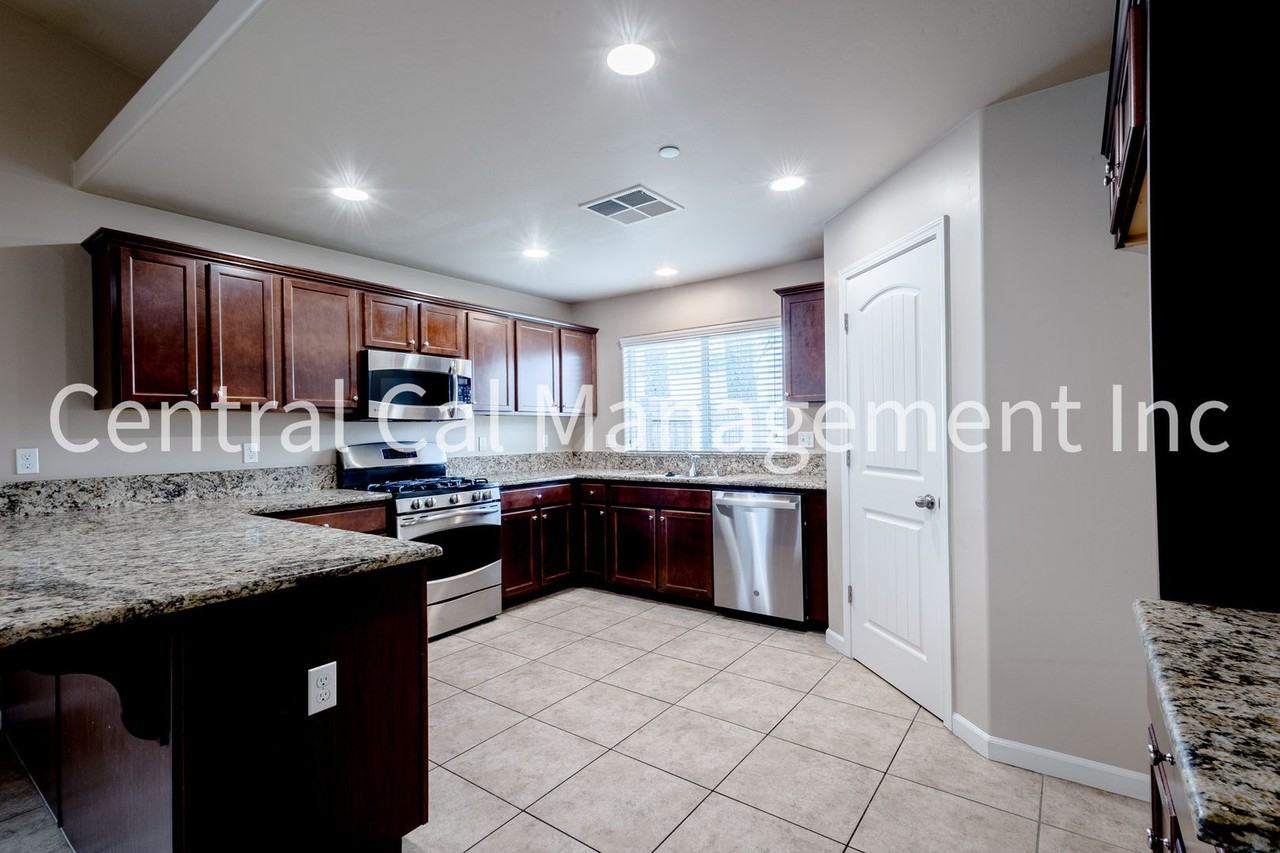 13100 Sunlight Star St - Photo 6 of 21