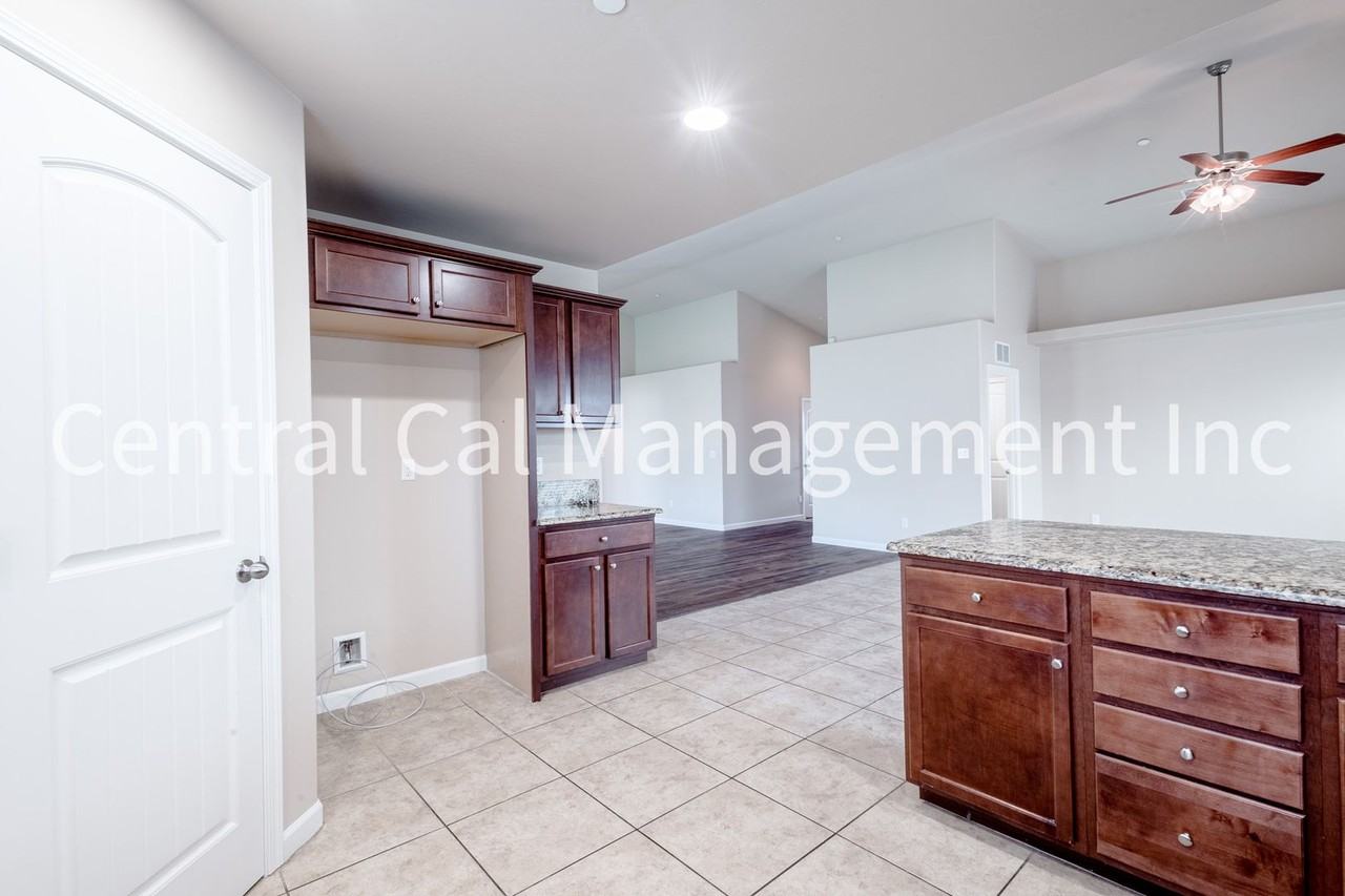 13100 Sunlight Star St - Photo 7 of 21