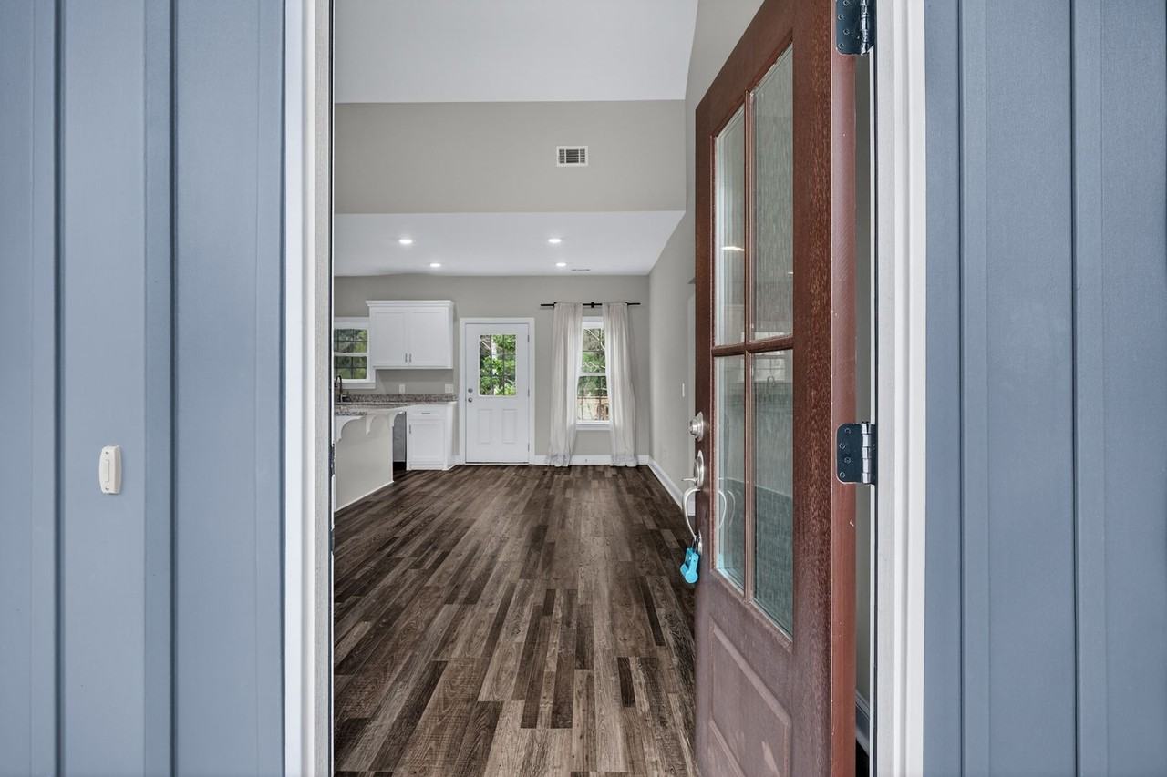 100 Kayton Ct - Photo 3 of 28