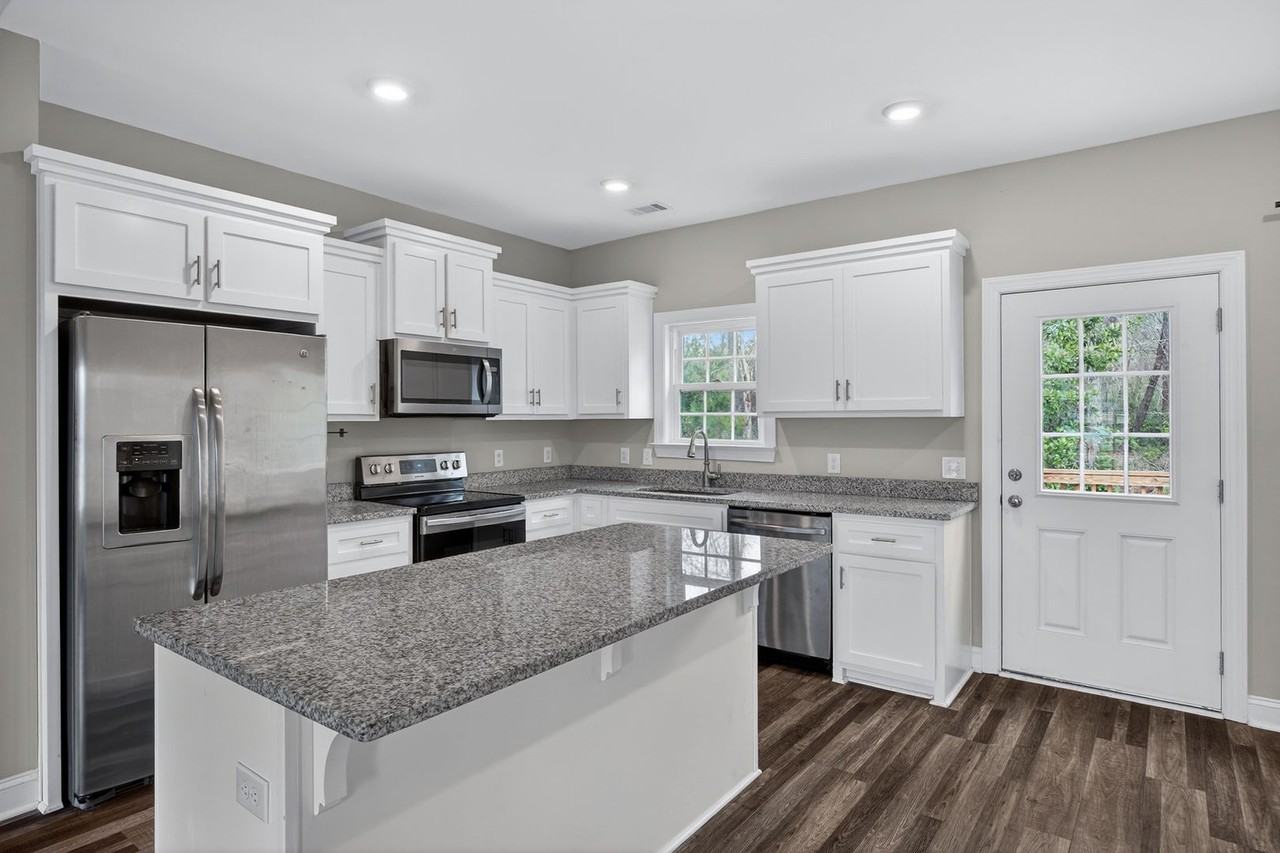 100 Kayton Ct - Photo 6 of 28