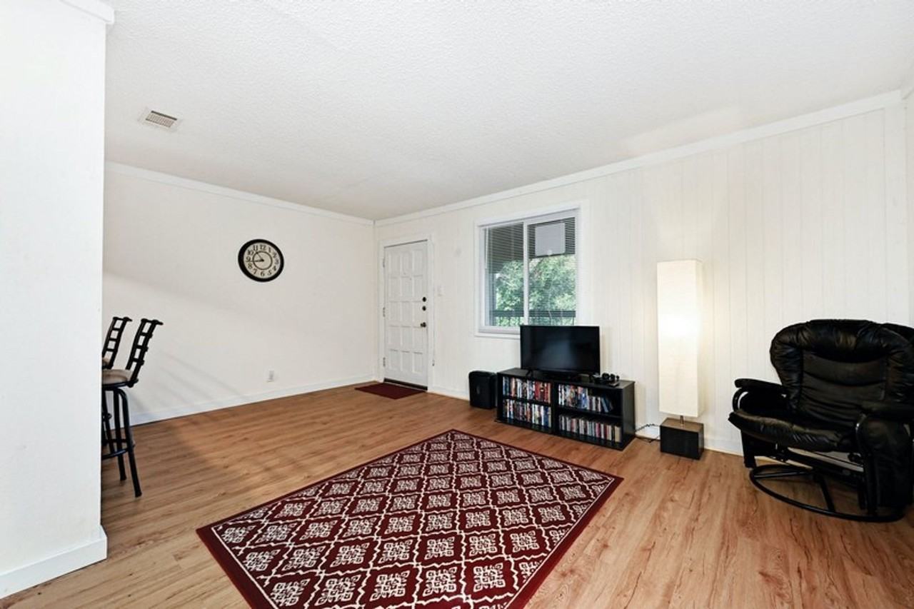 Mission South - Photo 7 of 48