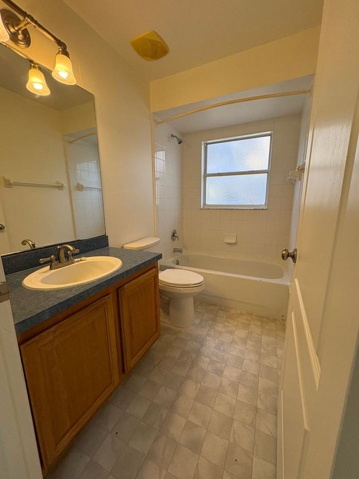 14310 Sanhatchee St - Photo 6 of 9