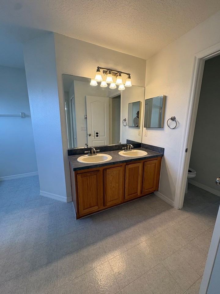 14310 Sanhatchee St - Photo 7 of 9