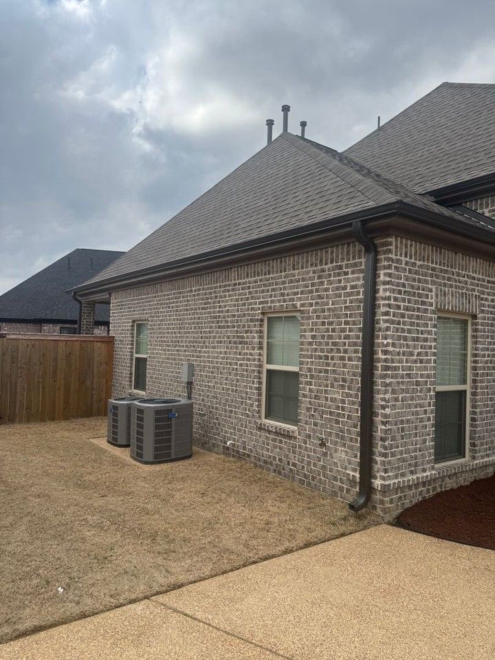 5473 Glenstone Cv S - Photo 3 of 33