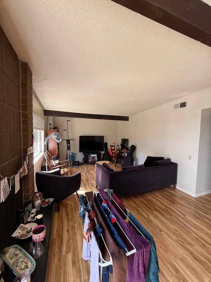 3210 Trawler Pl - Photo 4 of 12