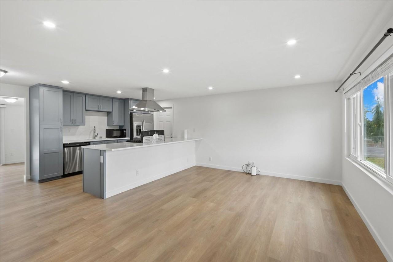 11868 Se 160th St - Photo 7 of 46