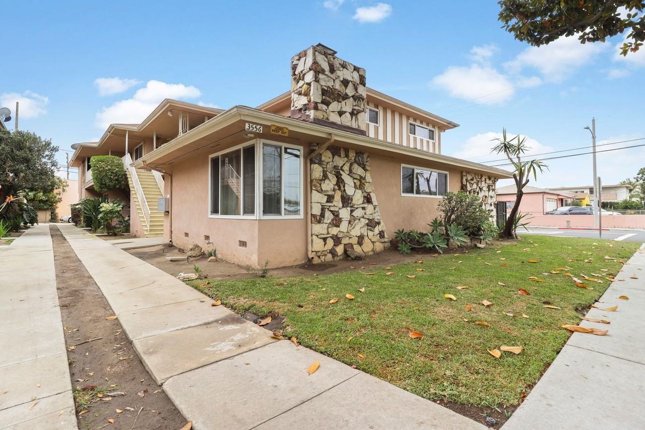 3556 W 113th St - Photo 3 of 11