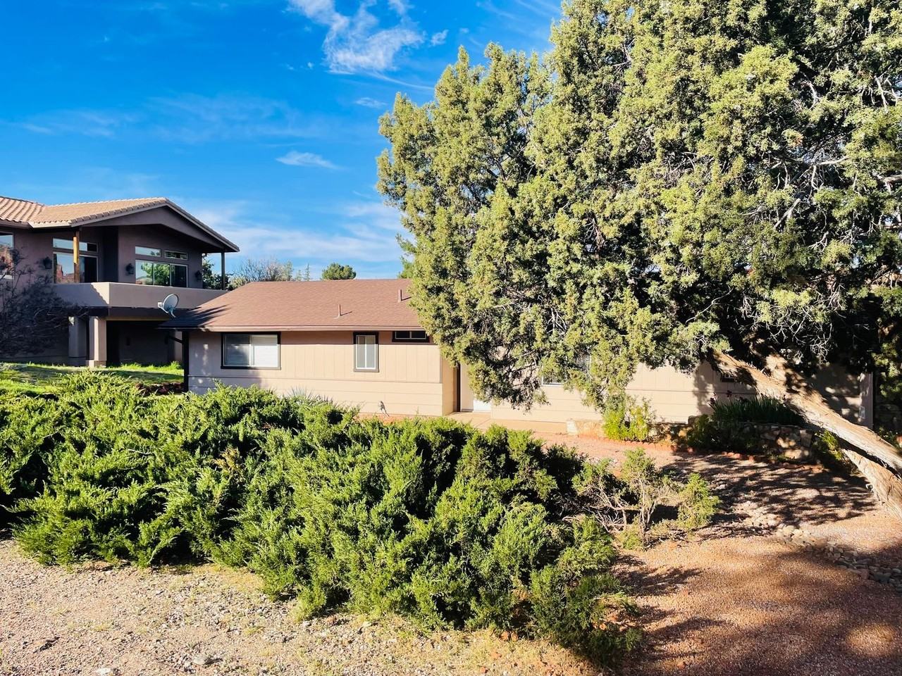185 Sierra Rd - Photo 3 of 17