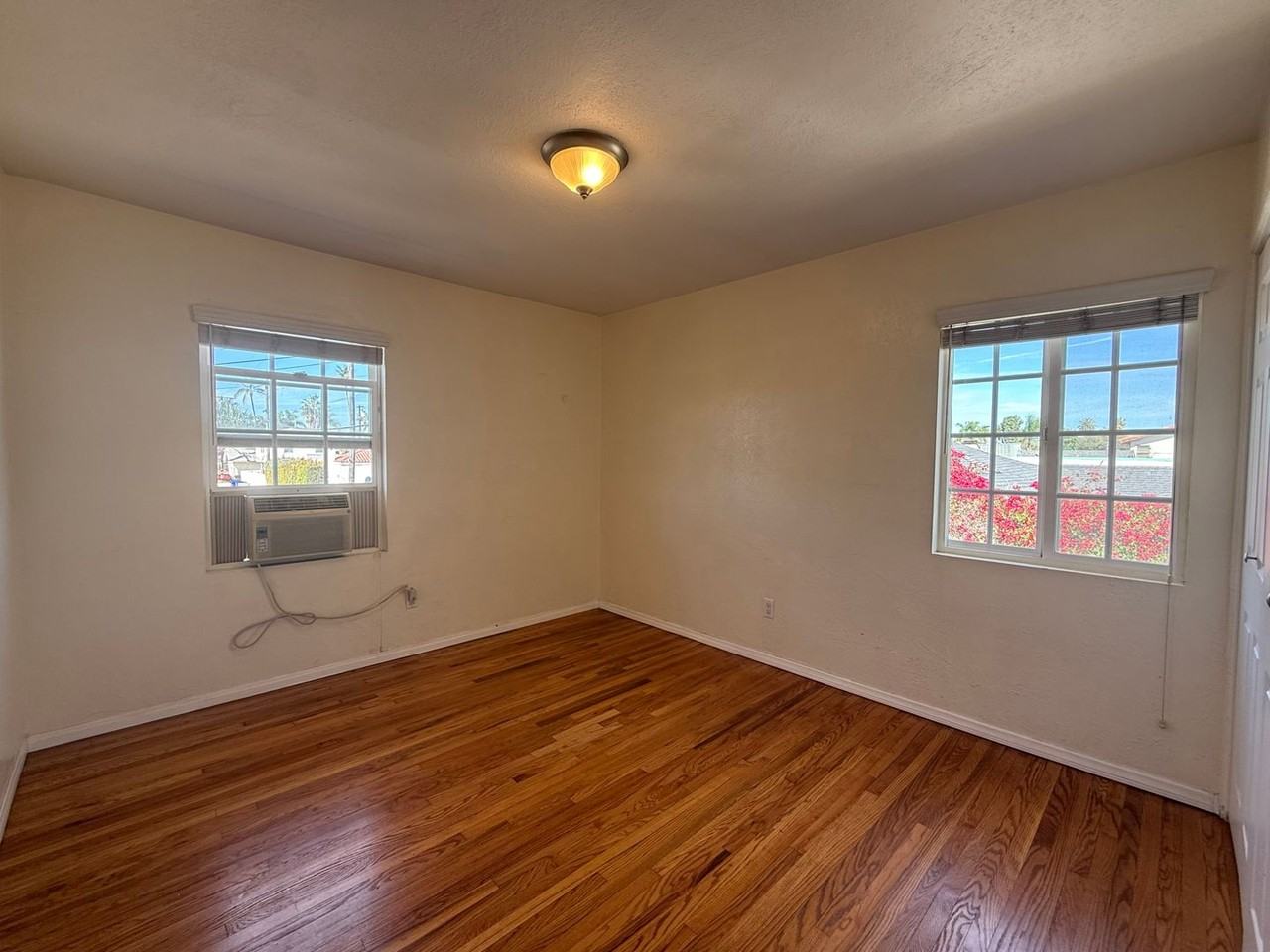 4146 Monroe Ave - Photo 2 of 27