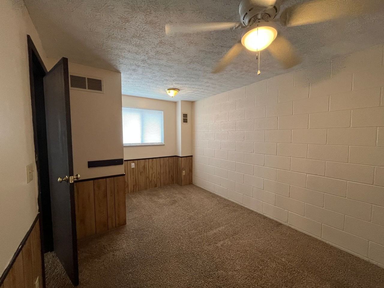 201-53 W. 9th Ave. SK - Photo 6 of 50