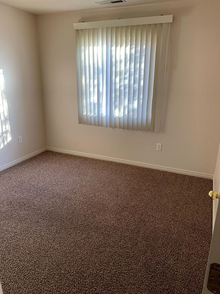 629 S 1000 E #4 - Photo 4 of 11