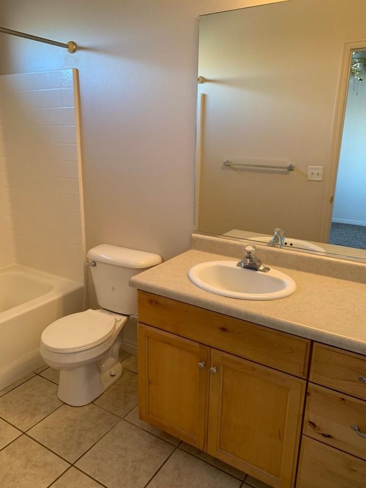 629 S 1000 E #4 - Photo 6 of 11