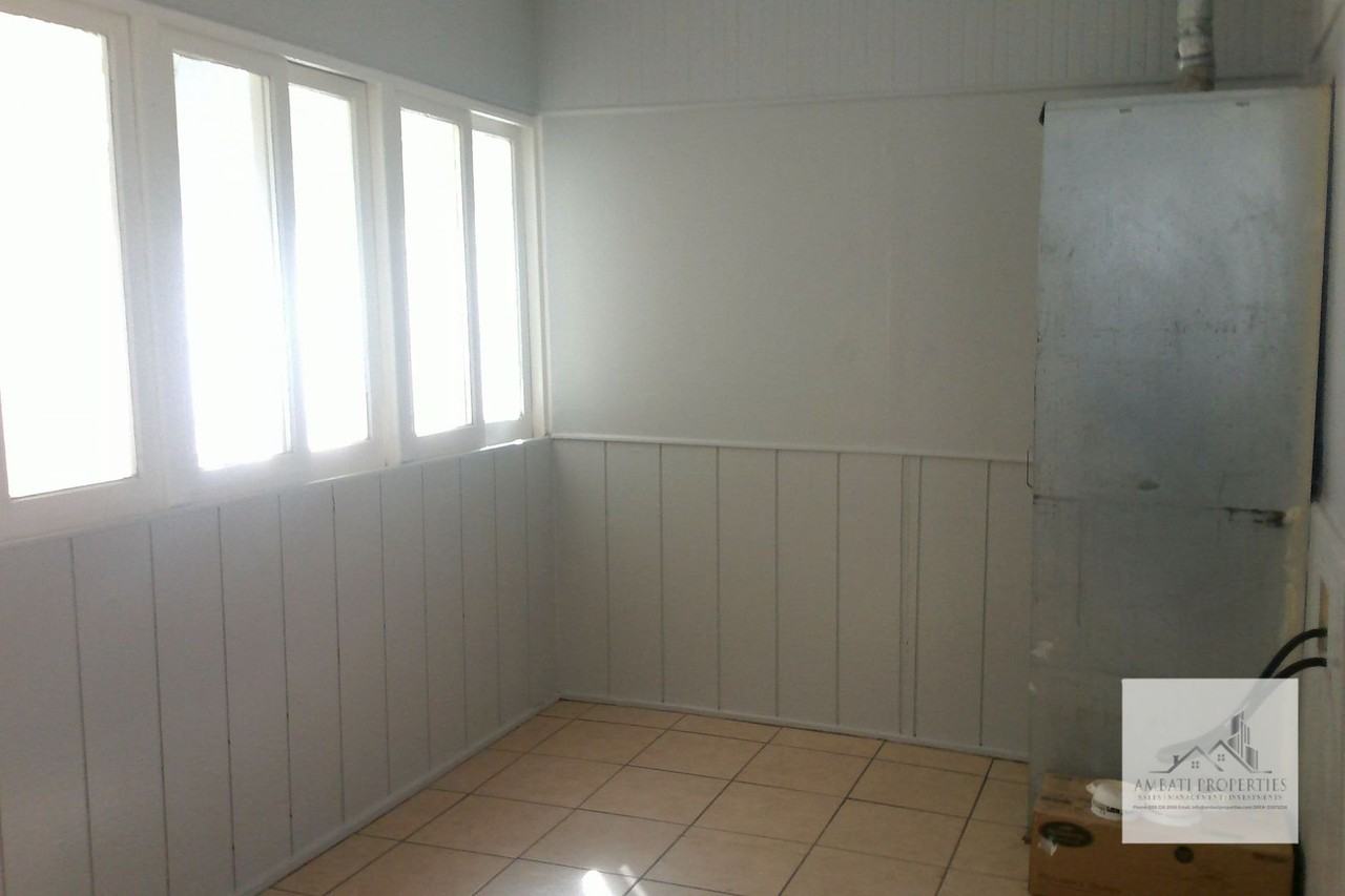 1439 N Ferger Ave - Photo 5 of 12