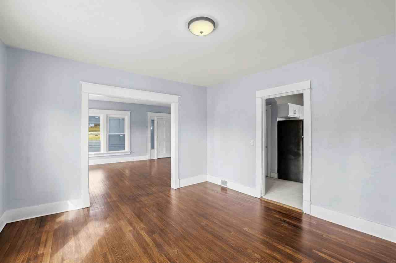 434 Lexington Ave - Photo 7 of 30