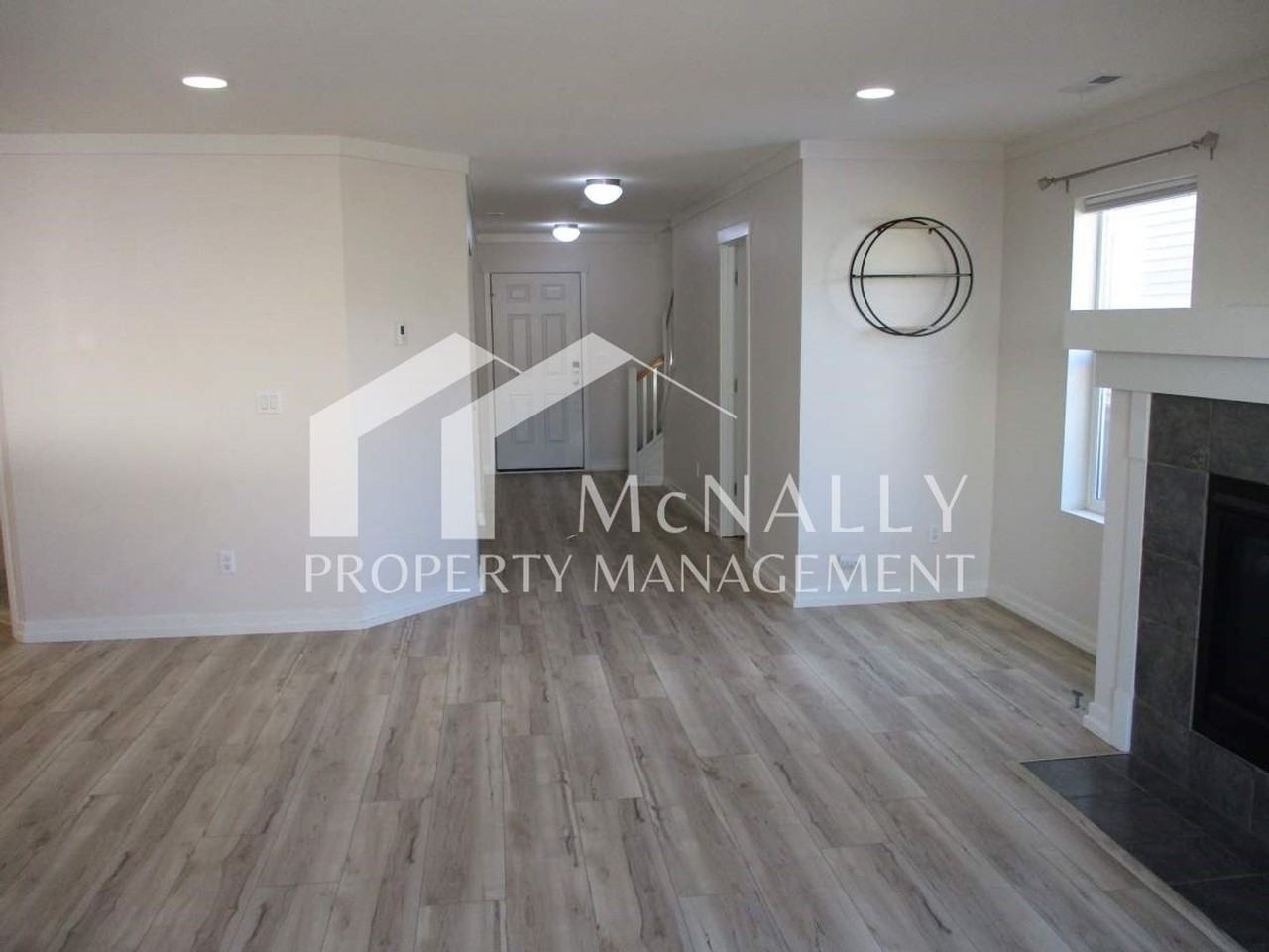 2249 Sw Siskin Cir - Photo 2 of 27